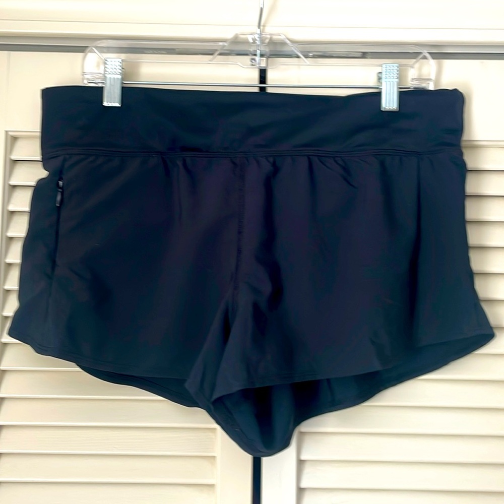 NWT Title Nine running shorts built in underwear black Sz L 2” inseam pocket